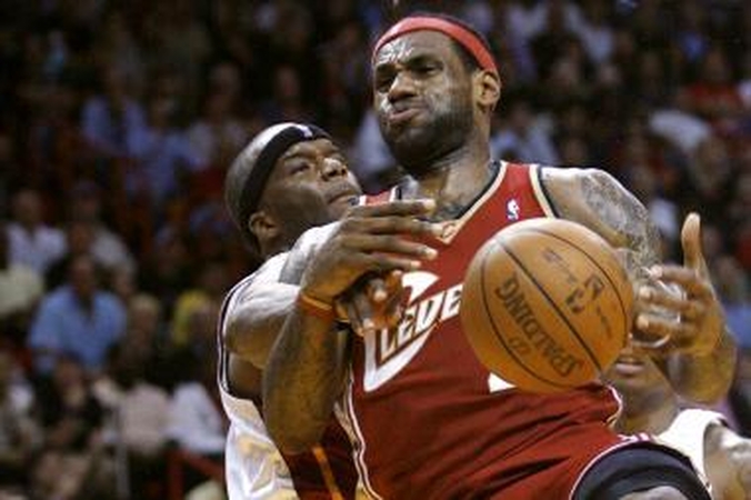 LeBronas išplėšė pergalę „Cavaliers“ ekipai 