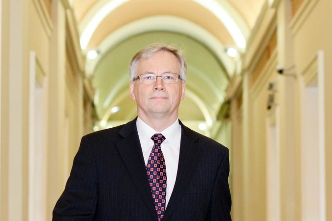 Ministro pažadai: įsivedus eurą didės ir žmonių pajamos