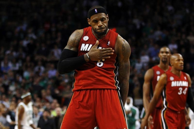 „Heat“ ir be D. Wade'o toliau traiško visus varžovus (top10)