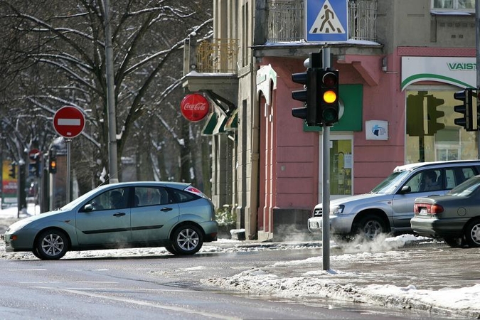 Vilniaus šviesoforai klaidino vairuotojus 1600 kartų