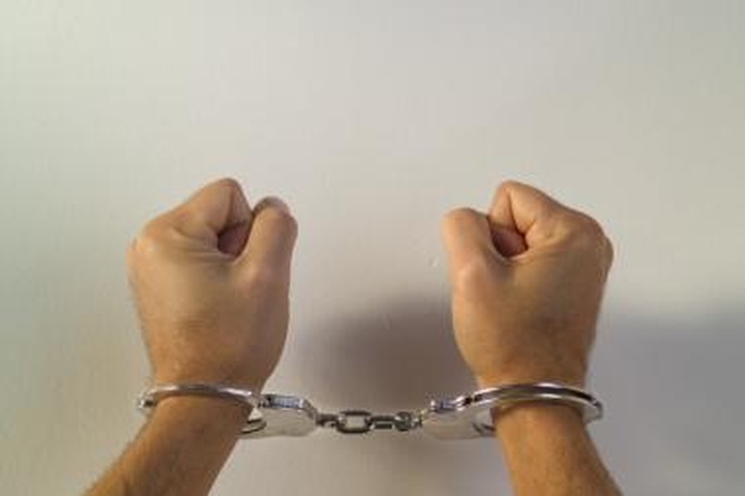 Sulaikyti korupcija įtariami muitinės pareigūnai 
