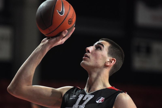 J.Valančiūnas: išvykimo reikalais nelabai domiuosi
