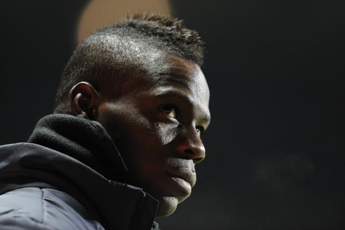 Tai bent šeimynėlė: skandalisto M.Balotelli brolis užpuolė policininką