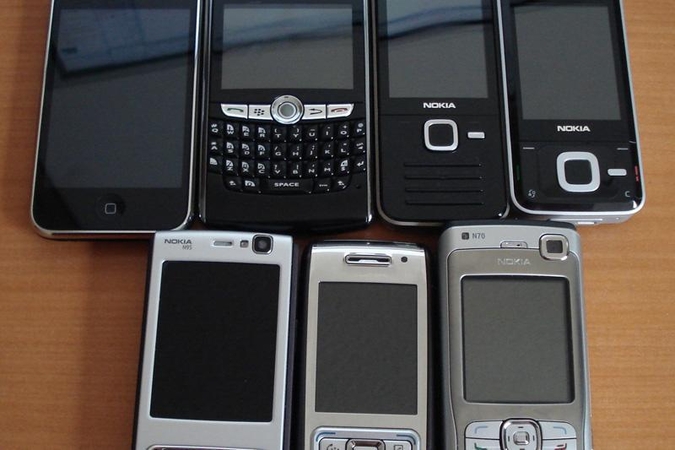 Prie Pravieniškių pataisos namų įkliuvo vyras su 20 mobiliųjų telefonų