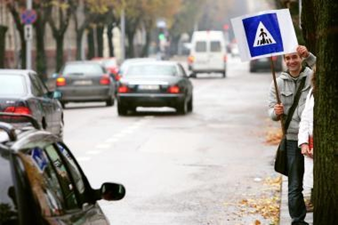 Studentams 50 metrų – neįveikiamas atstumas 