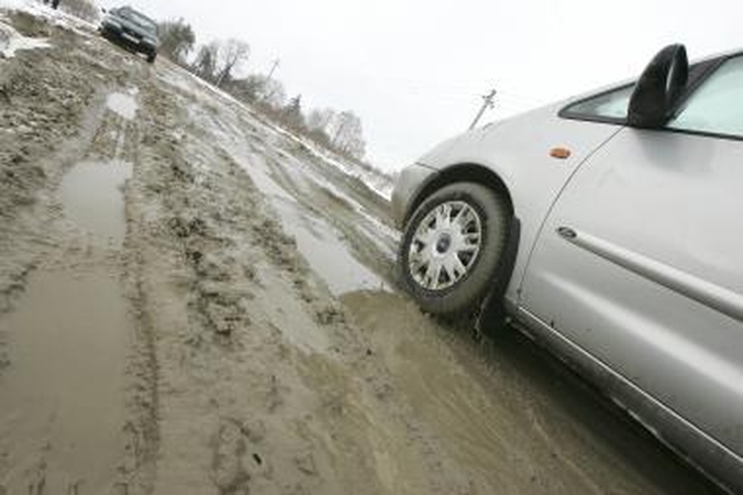 Bus tiesiamas kelias į naująsias Vainatrakio kapines 