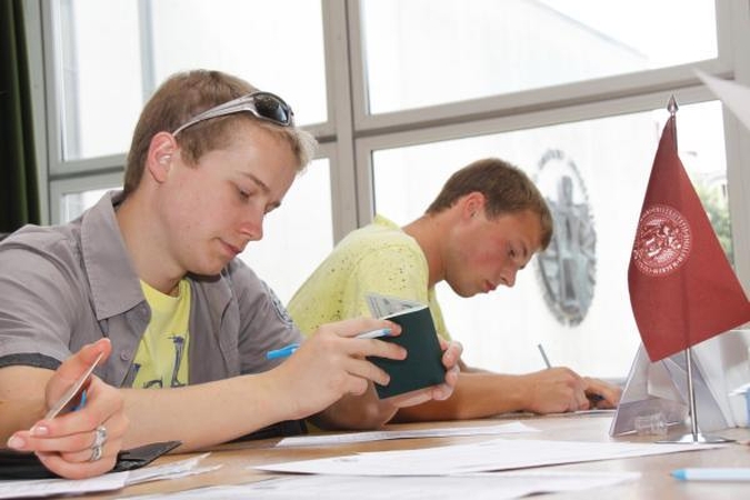 Per savaitę dėl valstybės remiamos paskolos kreipėsi per 2,4 tūkst. studentų