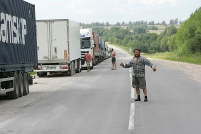 Rusijos muitinė užsimena apie tikrinimų palengvinimą Lietuvos vežėjams 