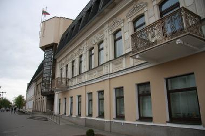 Susipykę Panevėžio politikai viešina vienas kito algas