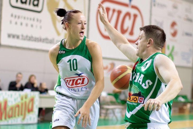 Kauno savivaldybės vyrai – bejėgiai prieš krepšinio čempiones