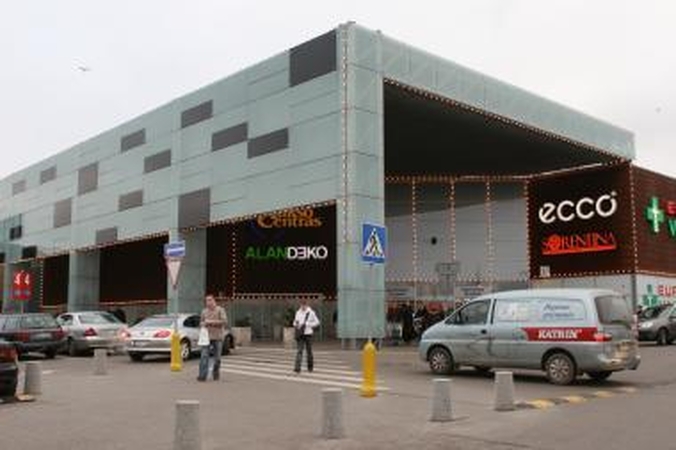 Klaipėdos „Akropolyje“ šeimininkaus tautodailininkai