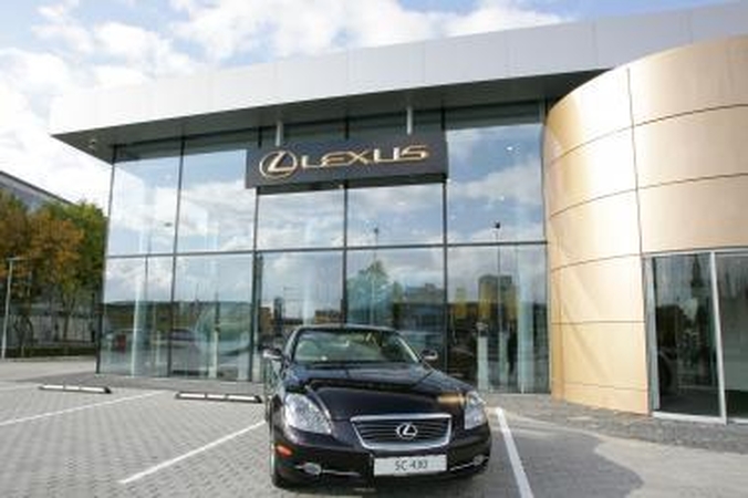 Kaune atidarytas pirmasis Lietuvoje „Lexus" salonas