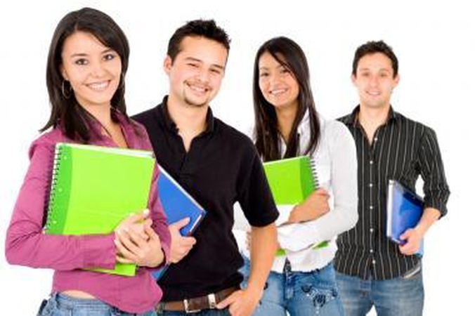 Valstybės remiamas paskolas šiemet studentams teiks šeši bankai