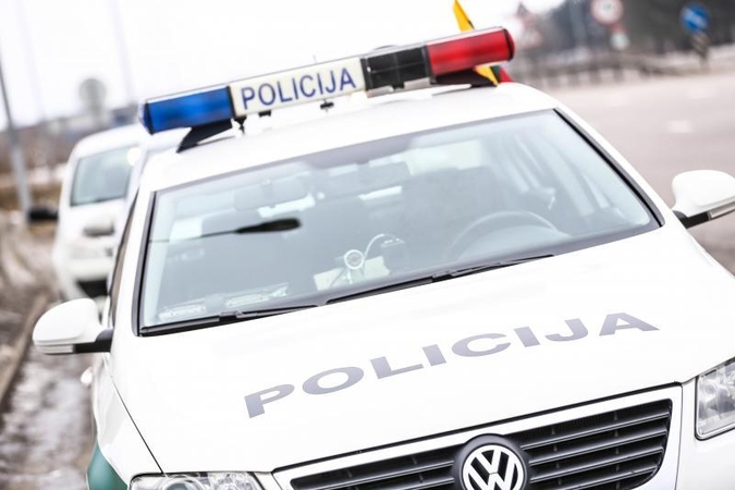 Smurtaujančio vyro išpuolis: policininkei sužalota nosis