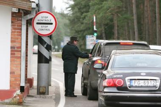 Už kontrabandą bus atsakingas Muitinės departamentas