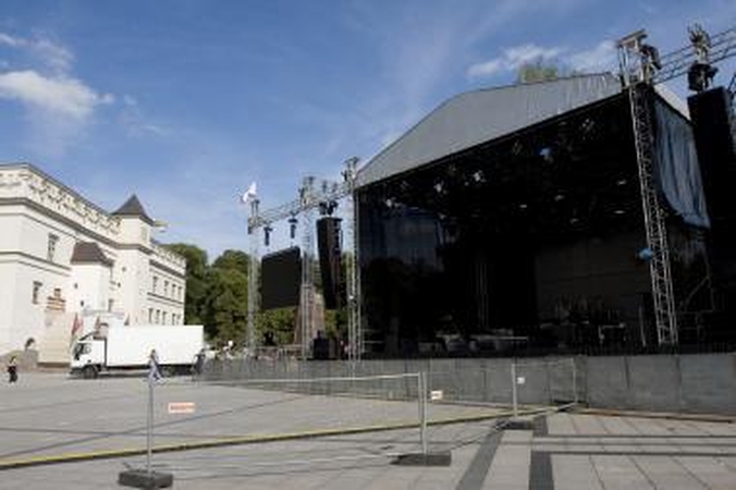 Miestų gimtadieniai: neprasta paprasta aritmetika