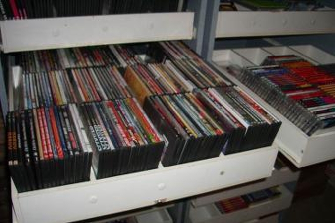 Piratiniai filmai ir muzikos kūriniai pateko į pareigūnų rankas (papildyta)