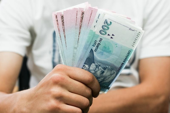 Išlaidoms už komunalines paslaugas tenka atseikėti trečdalį algos