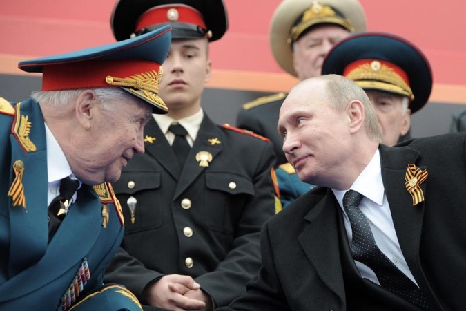 V.Putinas stebėjo Rusijos karinės galios demonstravimą