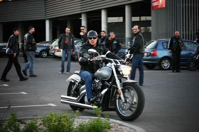 Į filmo premjerą suvažiavo per 50 motociklų 