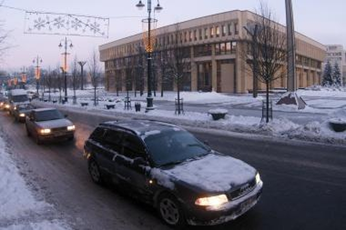 Daugiavaikėms šeimoms planuojamos lengvatos automobiliams