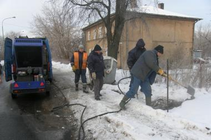 Joniškės gatvėje – vandentiekio avarija (papildyta)