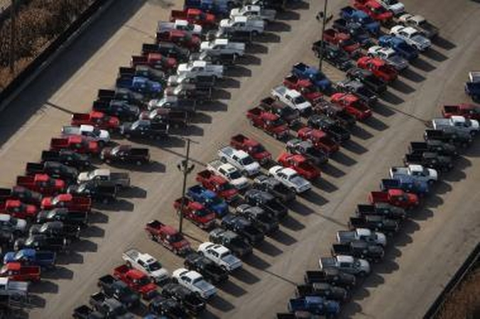 JAV automobilių gamintojai griebiasi šiaudo