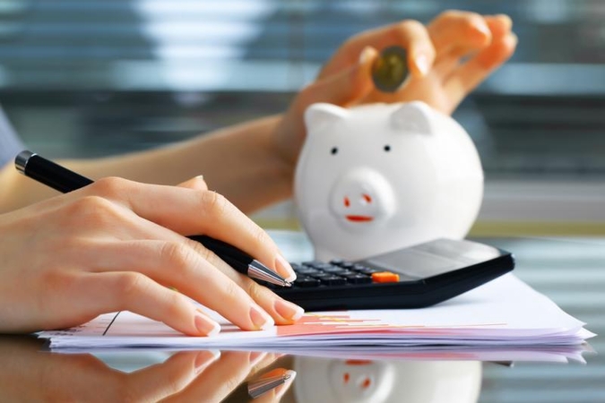Ministerijos taupumas: sutartis – už 16 mln. Lt, išleido 31 mln. Lt