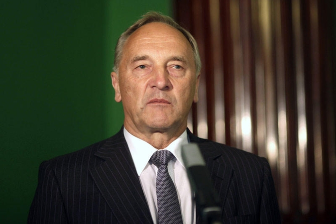 Latvijos prezidentas Bėrzinis vartos rusų kalbą