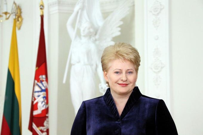 Prezidentė: pasitikėjimo, tvirtybės, ryžtingų 2013-ųjų