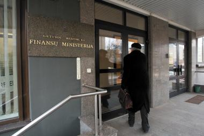 Žlugo ketinimai į vienas rankas perimti valstybės turto valdymą