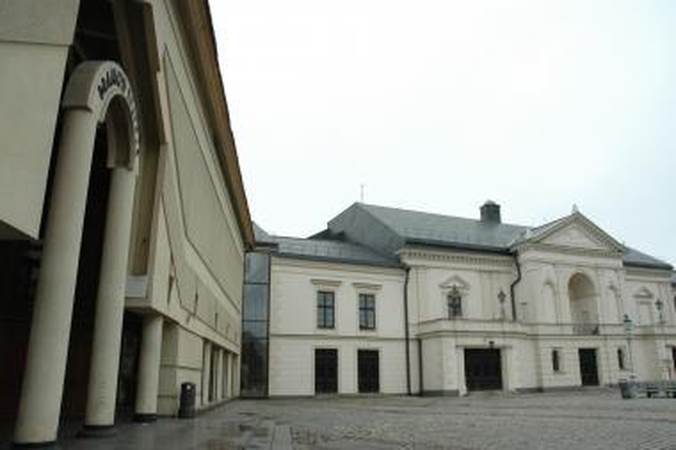 Klaipėdos dramos teatro premjeroje šeimininkaus C.Goldoni’o Mirandolina