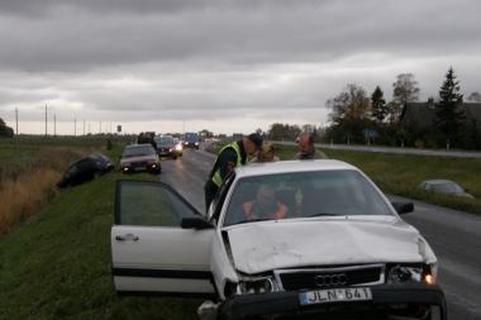 Vienu metu dvi avarijos