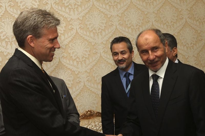 Libijoje per raketų ataką žuvo JAV ambasadorius