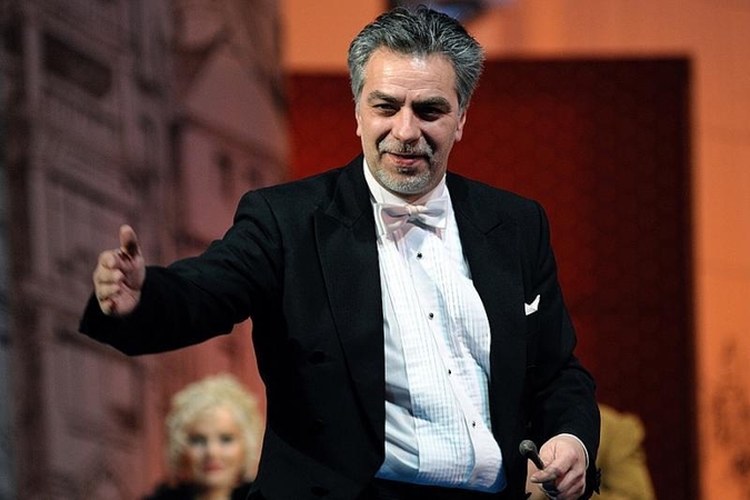J.Geniušas: spektakliai ir koncertai įkrauna, bet ir atima daug jėgų