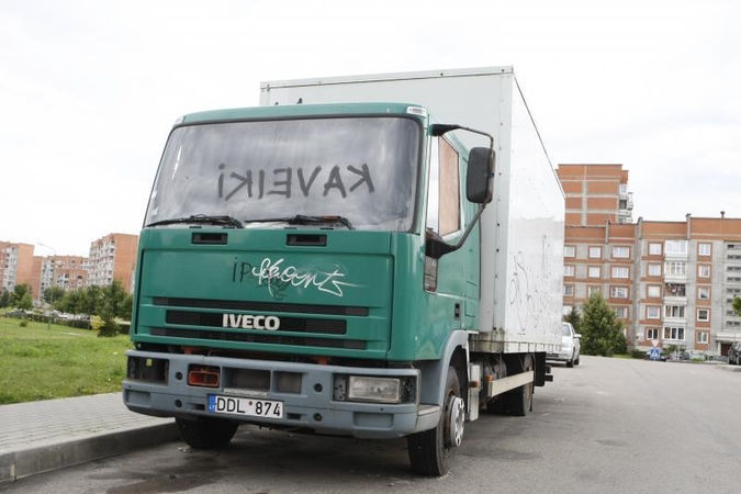 Už 24 važiavimus į Ženevą ir atgal – per metus kone 300 tūkst. litų