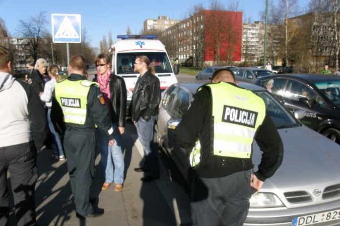 Savaitė keliuose: 1 žuvęs, 74 sužeisti
