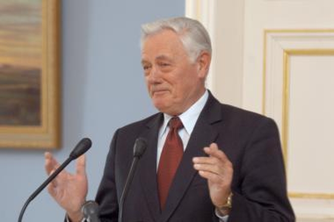 V.Adamkus dalyvauja prestižiniame Davoso forume