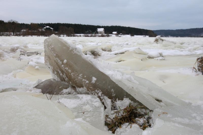 Ledų sangrūda Neryje potvynio nesukels? 