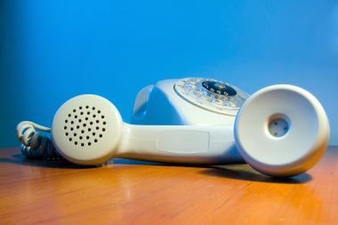 Lenkijoje pradėjo veikti anoniminis kovos su korupcija telefonas