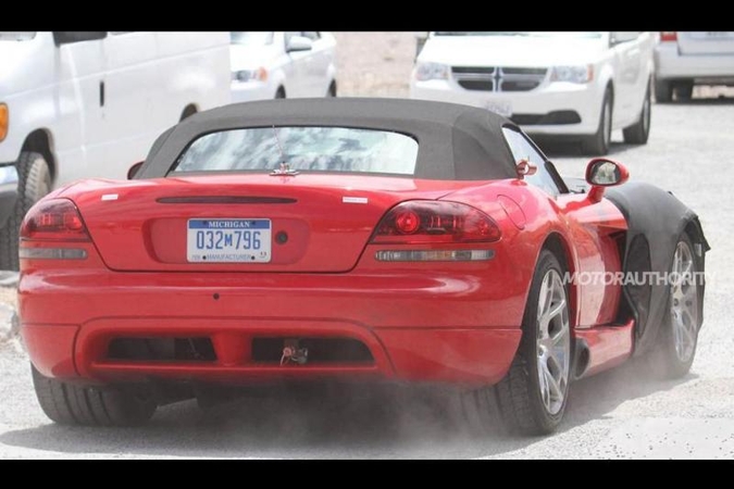 Naujasis „Dodge Viper“ triumfuos superautomobilių rinkoje?
