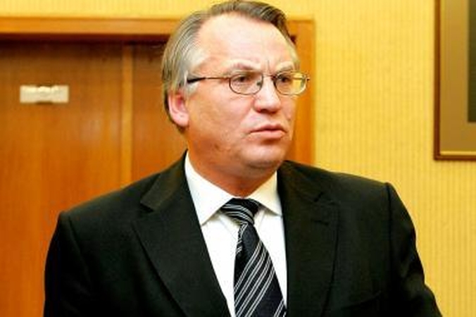 Iš ambasadoriaus pareigų atšauktas M.Laurinkus gaus signataro rentą