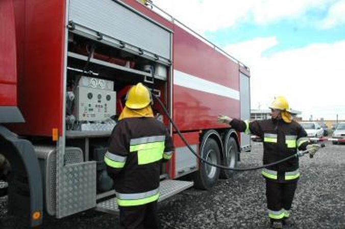 Gesinant gaisrą nukentėjo žmogus