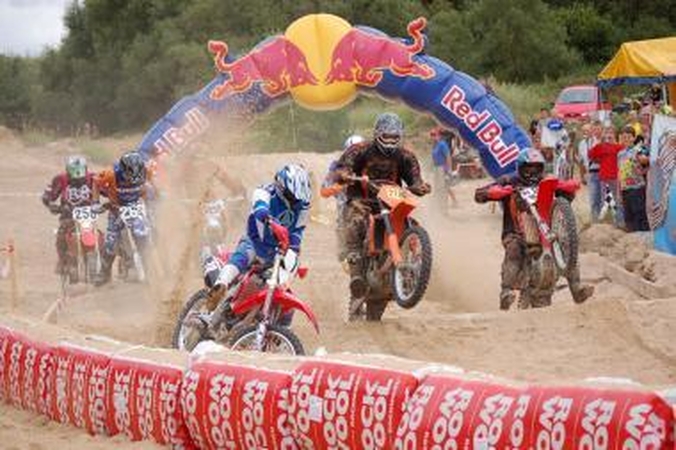 Šalia Trakų - enduro motociklininkų rodeo