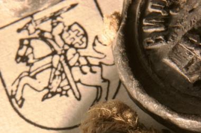 Riteris ant balto žirgo – tautų simbolis 