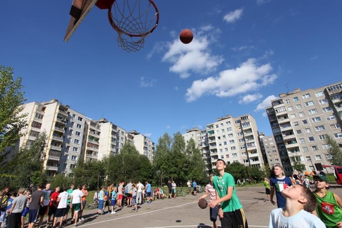 Krepšinio turnyras Šilainiuose priviliojo 200 aistruolių
