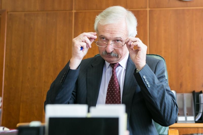 Naujasis ūkio ministras E. Gustas atsargesnis už pirmtakę 