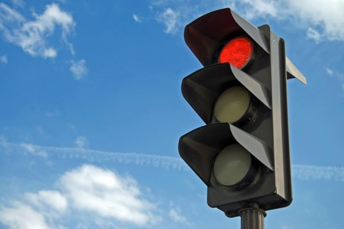 Dėl neveikiančių šviesoforų Klaipėdoje – automobilių spūstys