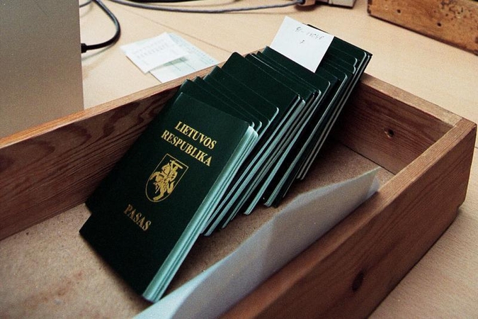 Nemokamai išduodami pasai Baltarusijos vizomis užpildomi greitai