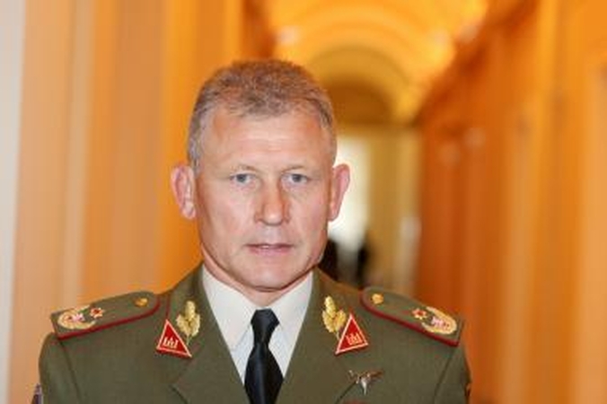 Prezidentė kariuomenės vadu paskyrė A.Pocių